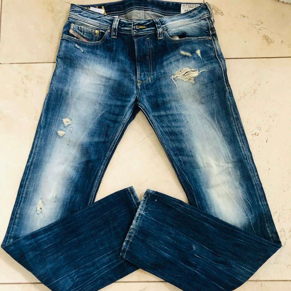 100% genuine*** DIESEL Men's Safado Limited Edition Jeans  Size 29 Waist Reg Slim New without Tags