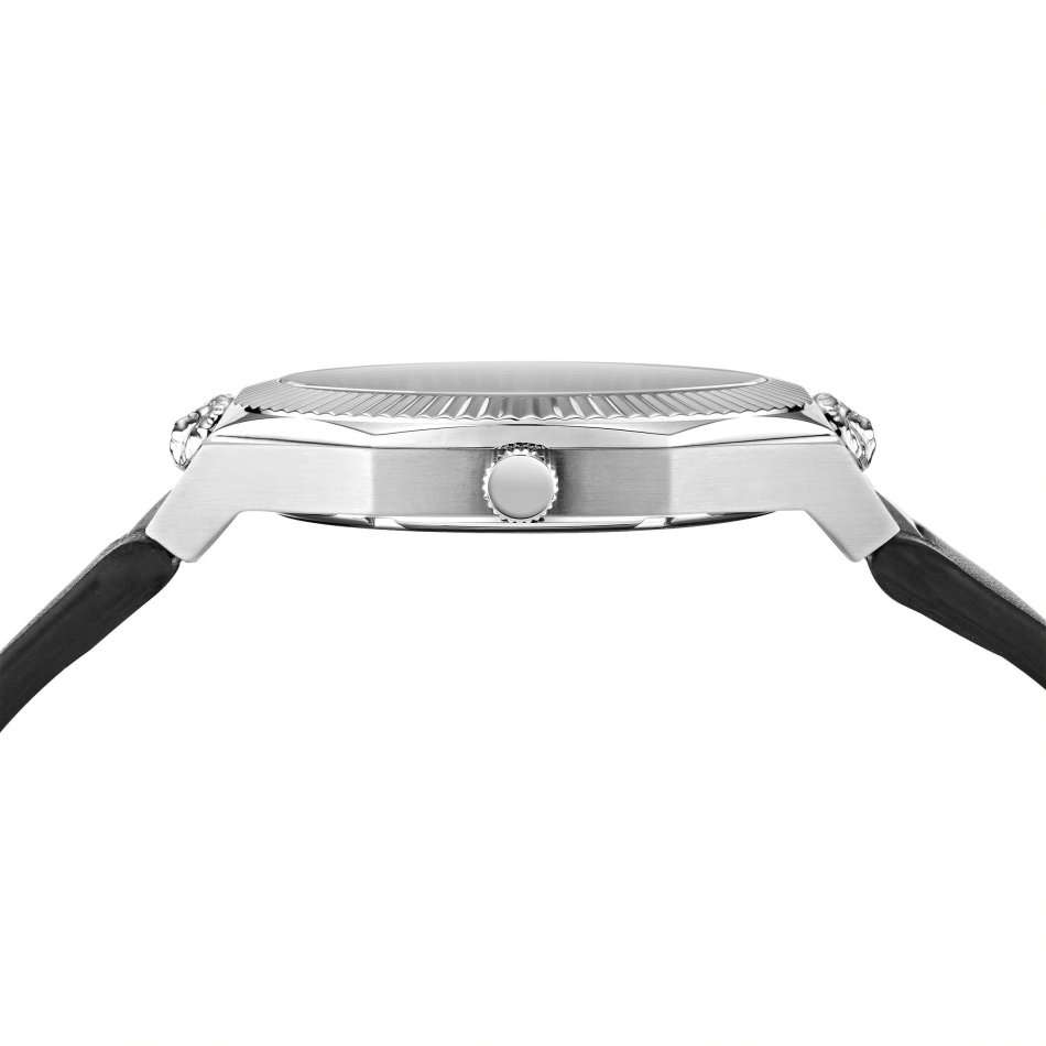 **Retail: R10,000.00*** VERSACE Men's Versus Chicago Surgical Steel Watch BRAND NEW IN BOX