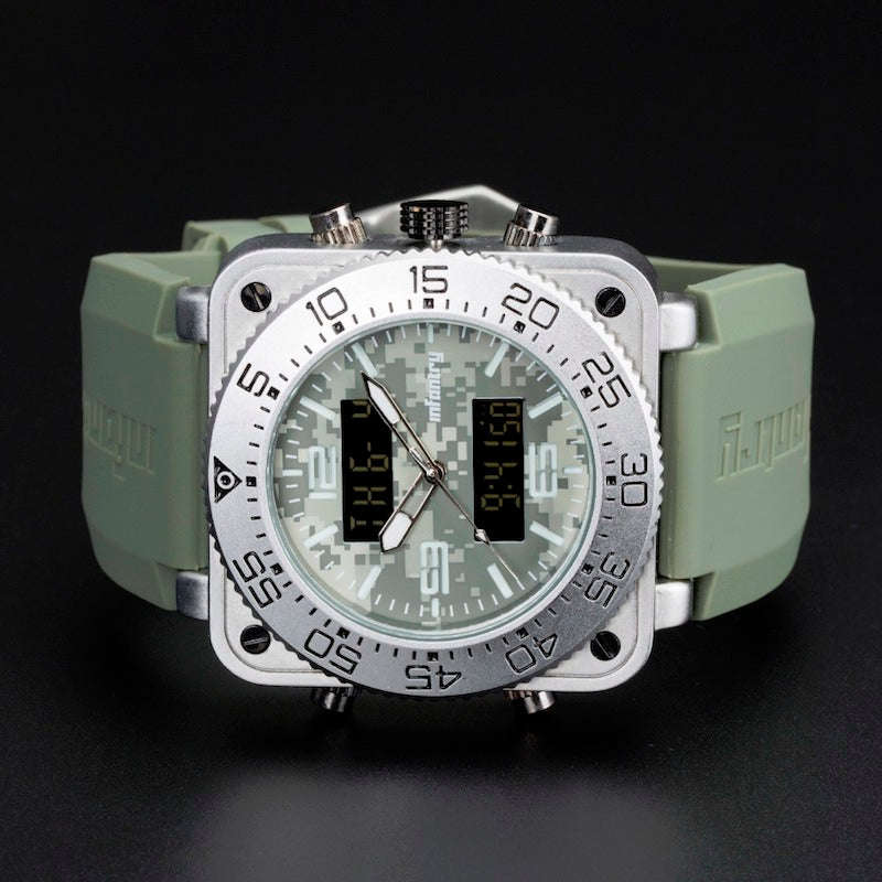 Retail: R3,999.00 INFANTRY MILITARY CO. Men`s Tank ACU Silicon 47mm BIG Dual Movement Watch Grey NEW
