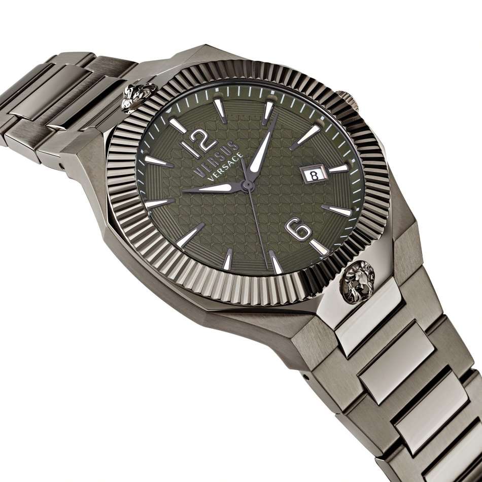 **Retail: R10,000.00*** VERSACE Men's Versus Chicago Surgical Steel Watch BRAND NEW IN BOX