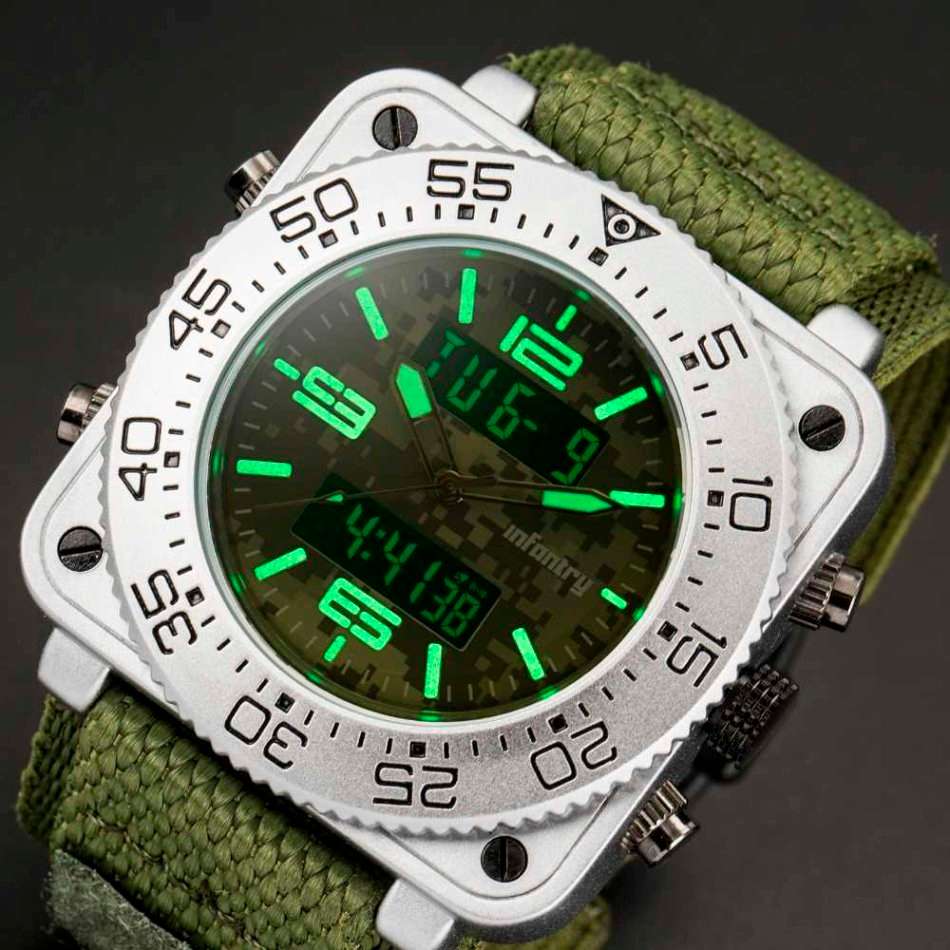 Retail: R3,999.00 INFANTRY MILITARY CO. Men's Tank Camo 47mm BIG Dual Movement Watch NEW