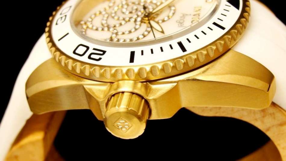 ***beautiful*** R7,425.00 INVICTA Women's Angel Zirconia White/Gold Silicone 38mm Watch BRAND NEW