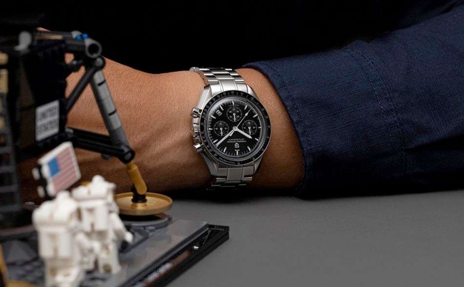 l@@k!! Retail: R5,900.00 PAGANI DESIGN Moonwatch Chronograph Men`s 100M Watch 40MM NEW!!