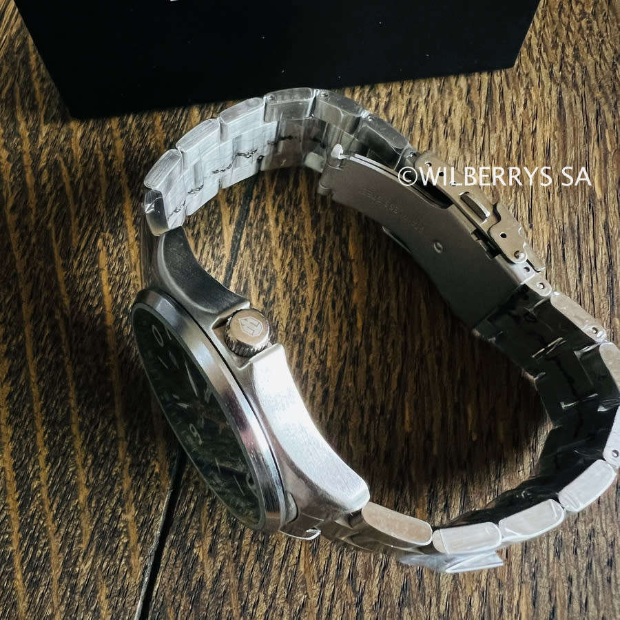 Retail: R2000.00 INFANTRY MILITARY CO. hawk Tanker 45mm Watch Brand new!