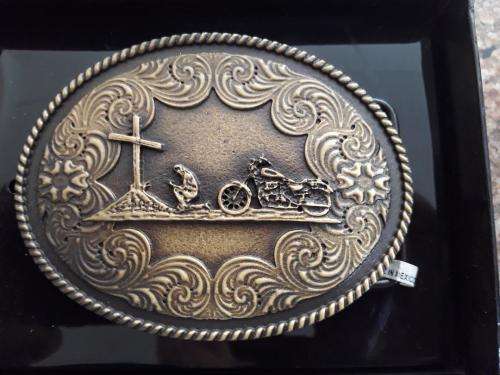 BRASS BELT BUCKLE WITH PRAYING BIKER