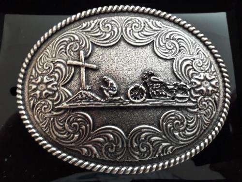 SILVER ANTIQUE BELT BUCKLE