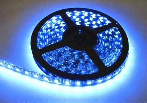 Super bright 5M 300 LED SMD strip light. Blue color
