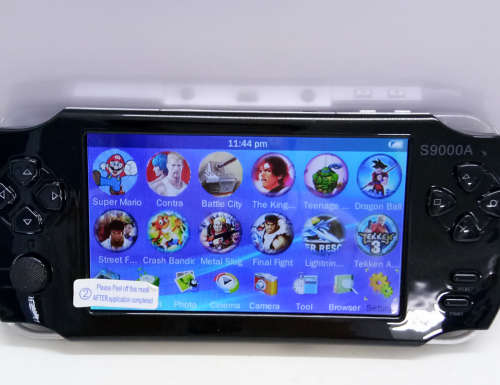 5.1" Gaming Console. HD LCD Screen, Camera, Video and Music Player. 8GB, SD Slot.