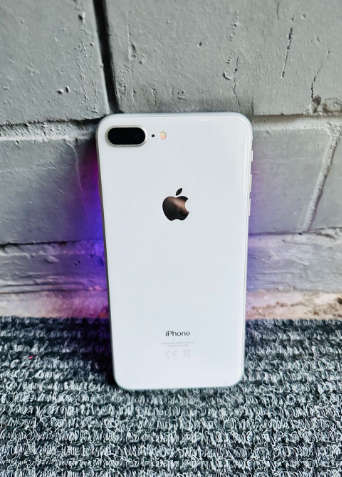 Apple iPhone 8 Plus 64GB Silver. Like New Condition