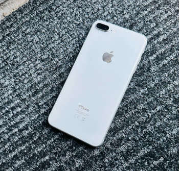 Apple iPhone 8 Plus 64GB Silver. Like New Condition