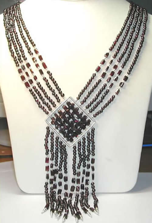 GARNET  Necklace