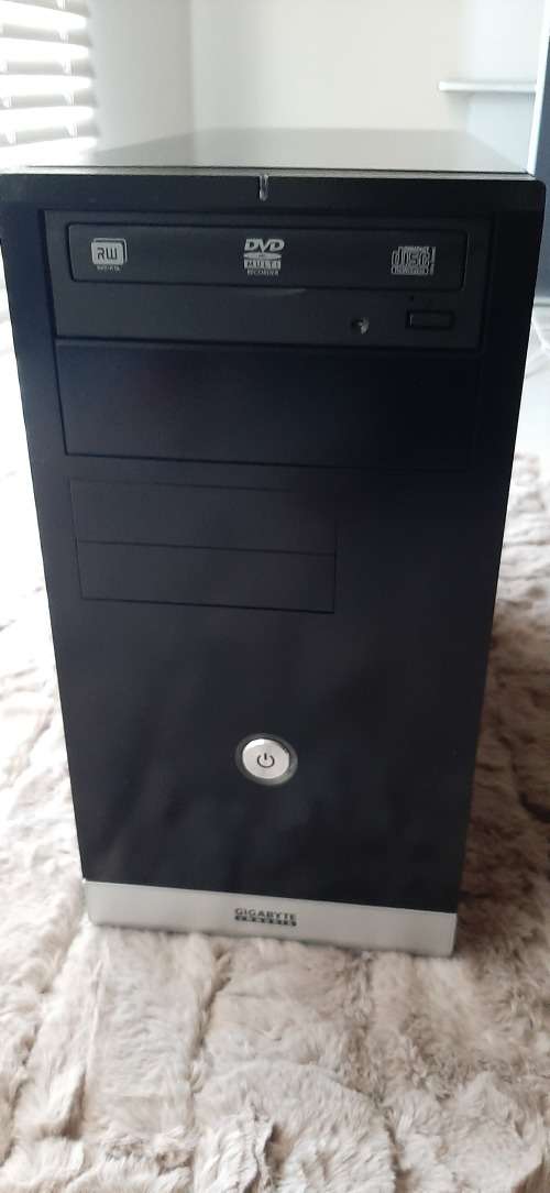 i5 Gigabyte tower @ 3.20Ghz, 6gb Ram, 500gb HHD, USB3.0, Windows 11
