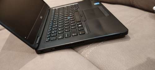 3x Dell Latitude Laptops (2x i5 + 1x Core 2 Duo) 1 Bid wins all 3, Please Read.