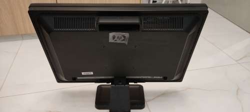 22` HP LE2201w LCD Monitor , VGA, 1680x1050 , 60Hz