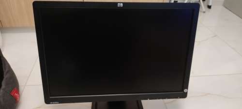 22` HP LE2201w LCD Monitor , VGA, 1680x1050 , 60Hz