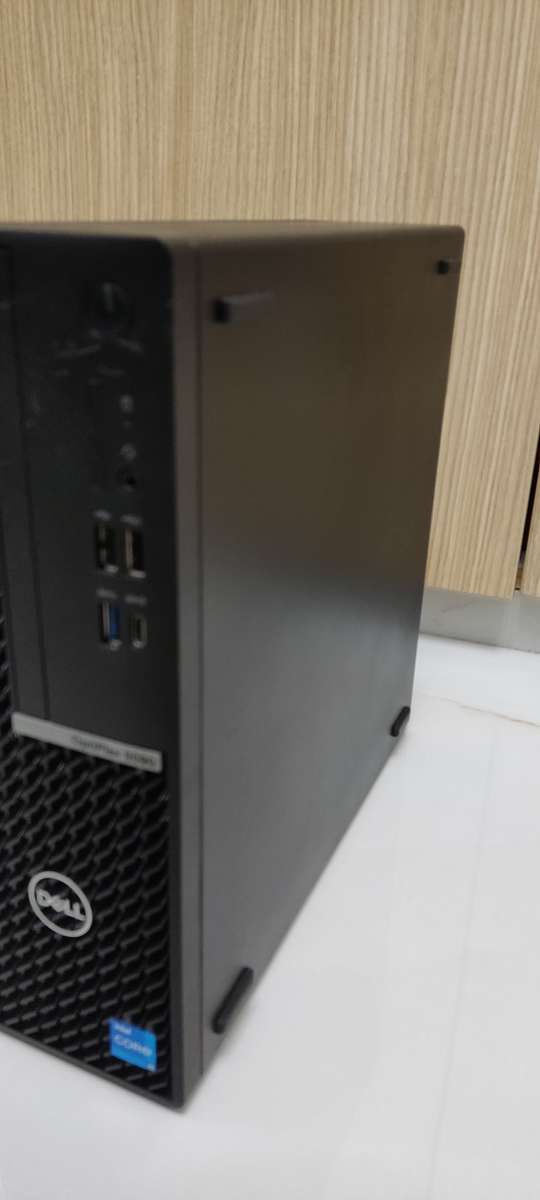 11th Gen i5 Dell Optiplex, @ 2.70Ghz, 8gb ram, 256gb nVme, WiFi, USB 3.2+Type-C, Windows 10/11
