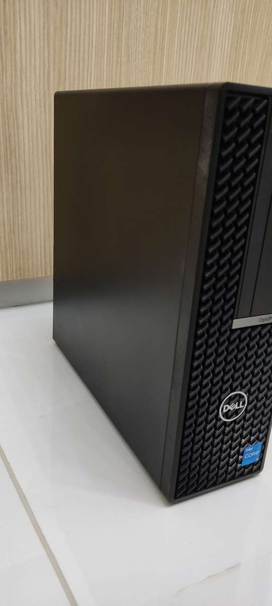 11th Gen i5 Dell Optiplex, @ 2.70Ghz, 8gb ram, 256gb nVme, WiFi, USB 3.2+Type-C, Windows 10/11