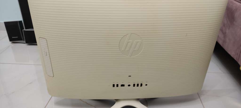 HP All-in-One 24` Core i5, 12GB Ram, 1TB HD, nVidia 920MX