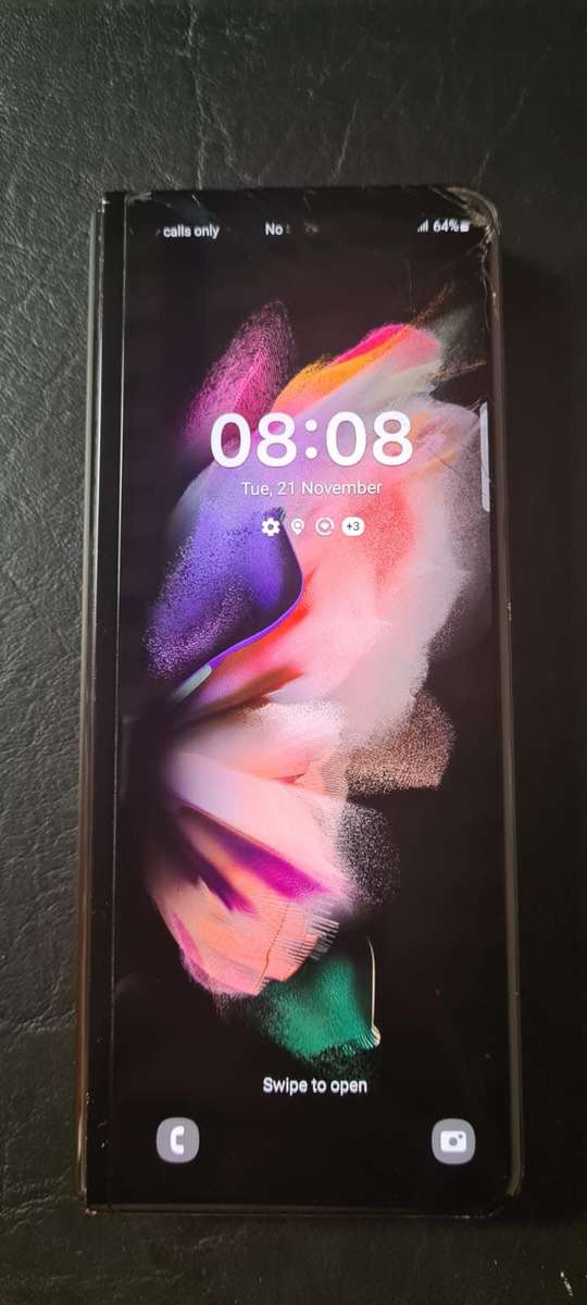 Samsung z fold 3