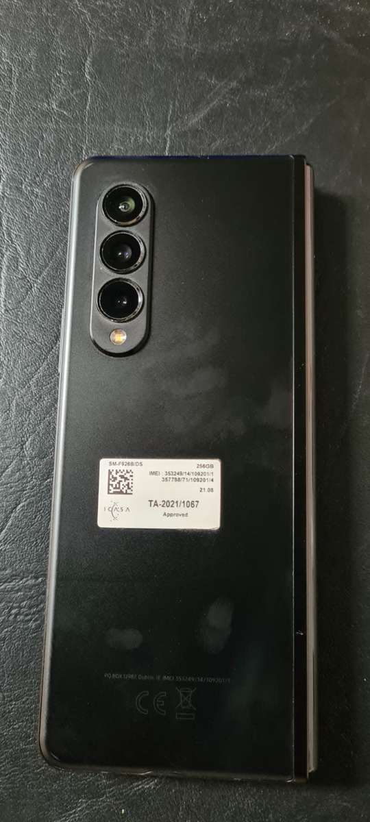 Samsung z fold 3