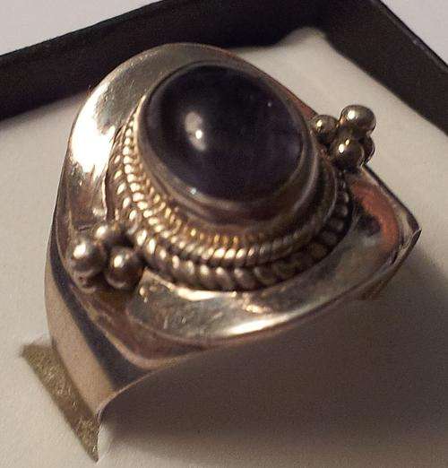 AMETHYST STERLING SILVER RING