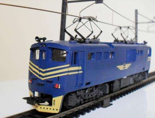 SAR Blue Train 6E powered loco (HO) with Lima couplers
