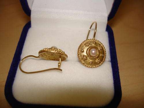 EARRINGS 9CT GOLD AND PEARL