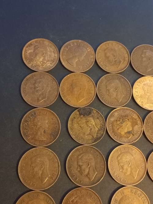 22 mixed SA Union half pennies. Bid per coin to take all