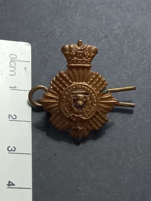 1902 - 1922 Duke of Edinburgh`s Own Volunteer Rifles collar badge.