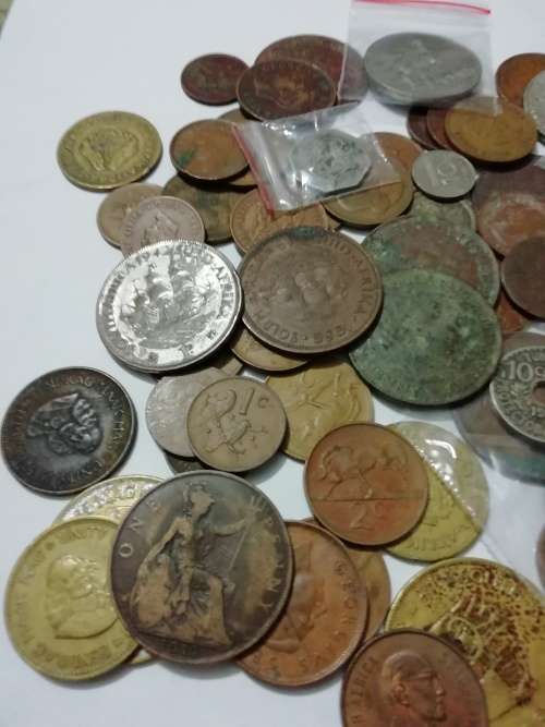 Vintage Frank Brady's tin + 101 mixed old coins