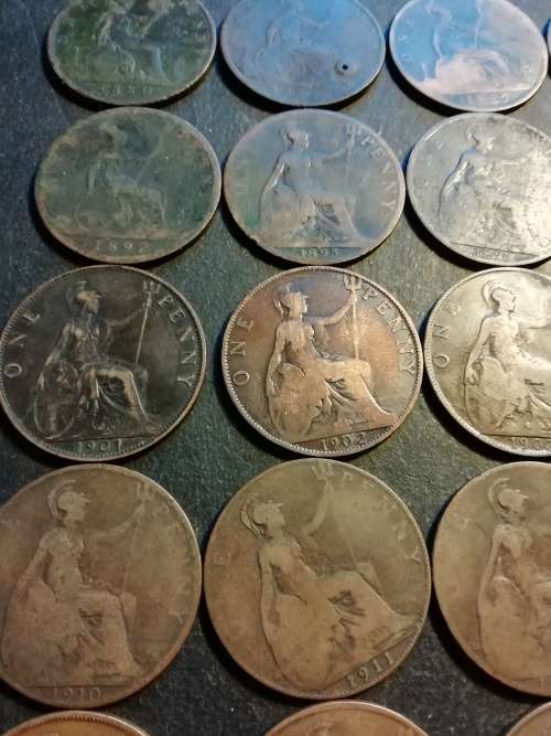 Great britain penny collection.(dates between 1862 - 1939)