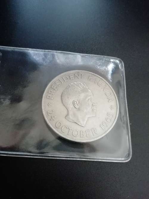 1965 Zambia 5 shillings. Uncirculated