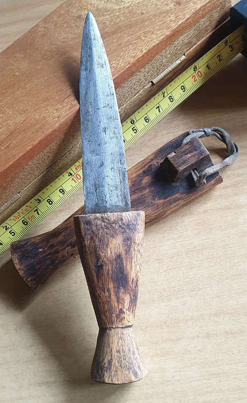 HUNTING BUSHMAN IRON BLADE WITH CARVED WOODEN SHEATH