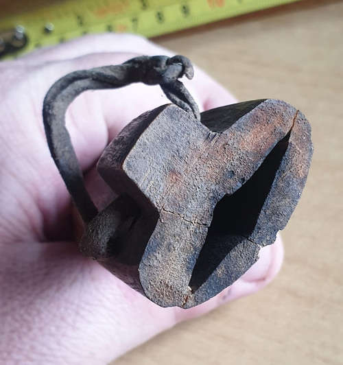 HUNTING BUSHMAN IRON BLADE WITH CARVED WOODEN SHEATH