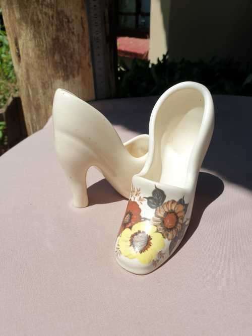 CUTE PAIR OF CERAMIC CINDERELLA SHOES