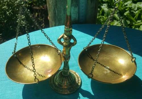 VINTAGE CHERUB BRASS SCALES OF JUSTICE WITH SWING PENDULUM