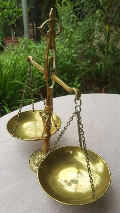 VINTAGE CHERUB BRASS SCALES OF JUSTICE WITH SWING PENDULUM