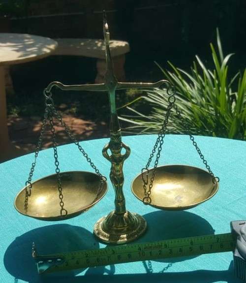 VINTAGE CHERUB BRASS SCALES OF JUSTICE WITH SWING PENDULUM