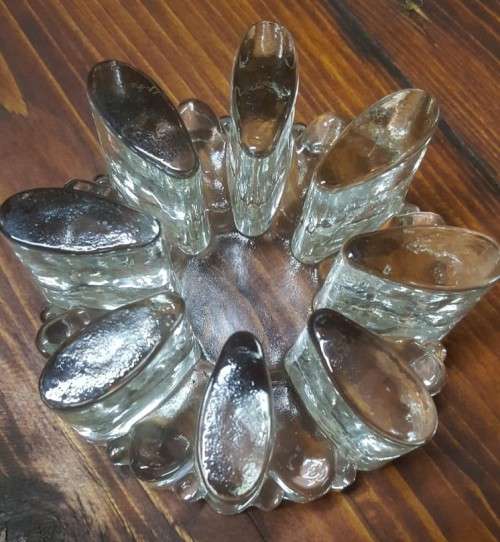 UNUSUAL 8 CIGARET GLASS ASHTRAY