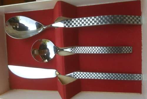 CUTE MIKASA 18/8 CHESS DESERT SPOONS AND KNIFE SET