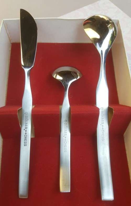 CUTE MIKASA 18/8 CHESS DESERT SPOONS AND KNIFE SET