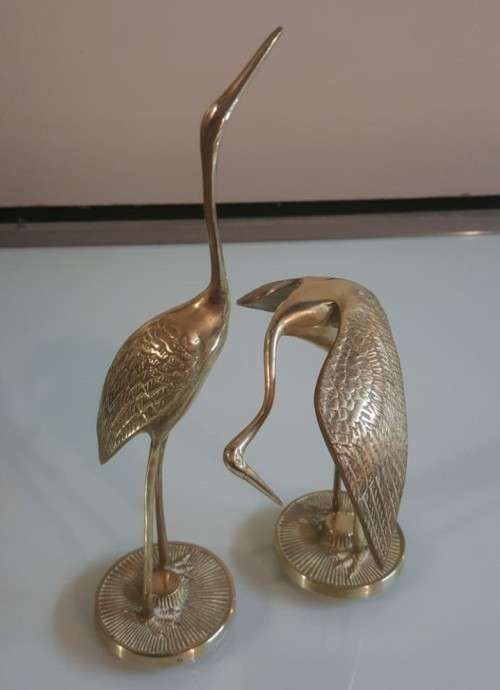 ENDEARING VINTAGE PAIR OF BRASS COURTING CRANES