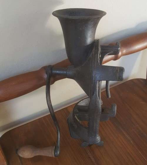 ANTIQUE VICTORIAN 1860S LOVELOCK LONDON NO 3 COFFEE GRINDER