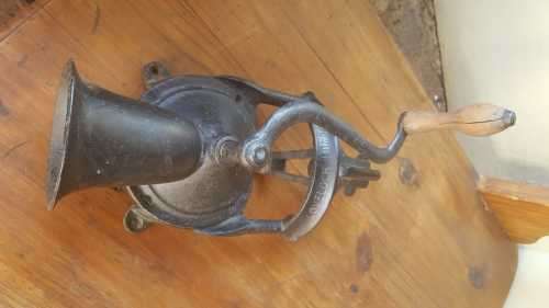 ANTIQUE VICTORIAN 1860S LOVELOCK LONDON NO 3 COFFEE GRINDER