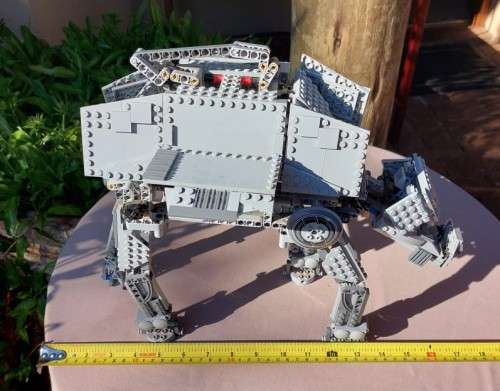 ORIGINAL LEGO STAR WARS MOTORIZED WALKING LEGO AT-AT (10178) 85% COMPLETE