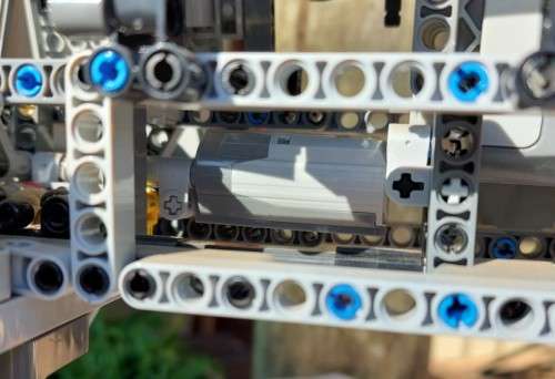 ORIGINAL LEGO STAR WARS MOTORIZED WALKING LEGO AT-AT (10178) 85% COMPLETE