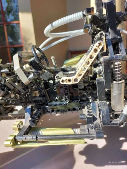 ORIGINAL LEGO TECHNIC FIRST (2001) 4x4 OFF-ROADER (8466) 98% COMPLETE