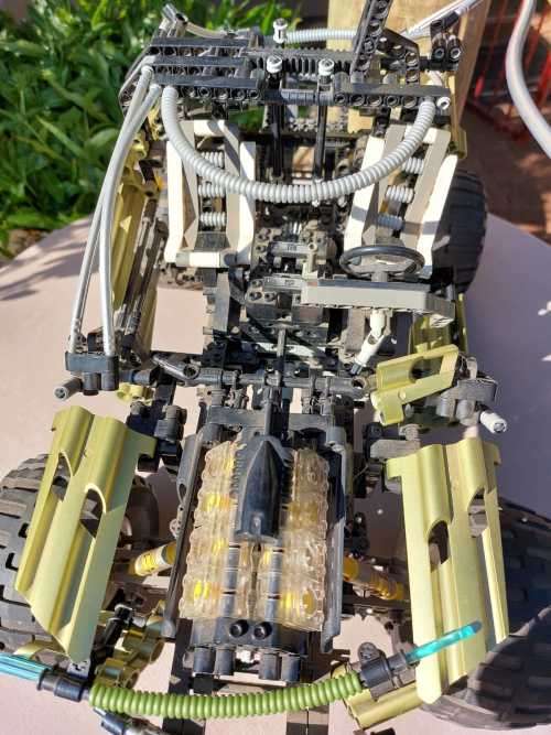 ORIGINAL LEGO TECHNIC FIRST (2001) 4x4 OFF-ROADER (8466) 98% COMPLETE