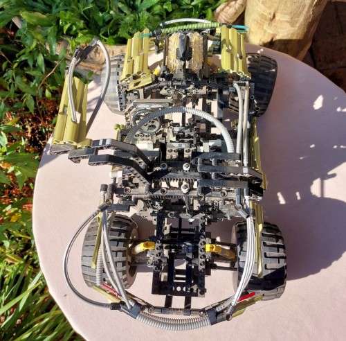 ORIGINAL LEGO TECHNIC FIRST (2001) 4x4 OFF-ROADER (8466) 98% COMPLETE