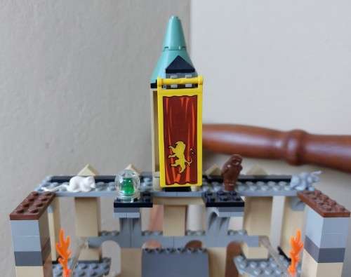 ORIGINAL LEGO HARRY POTTER FIRST EDITION  HOGWARTS CASTLE (4709) FROM 2001 - ABOUT 90% COMPLETE